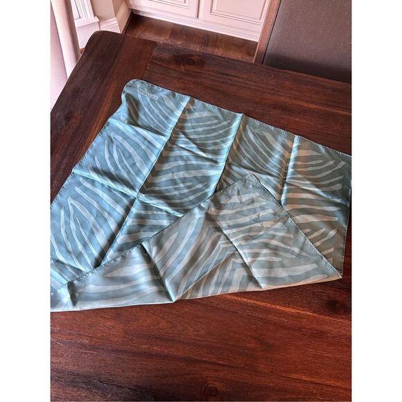 Coach teal zebra scarf - Picture 3 of 3